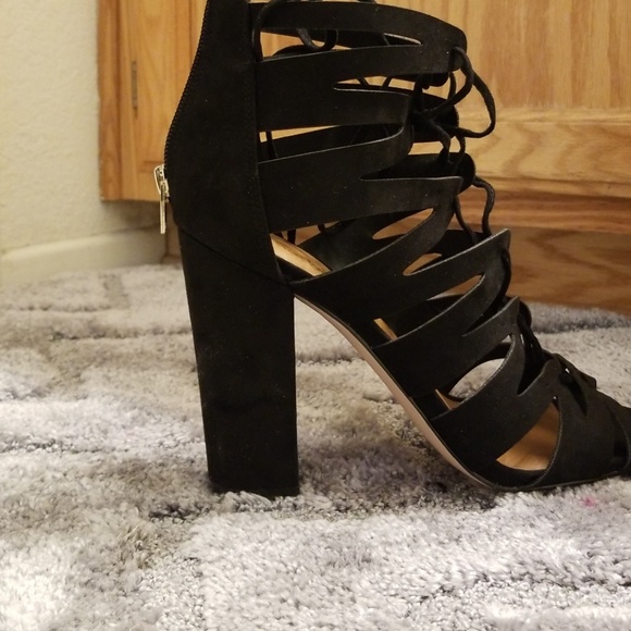 Shoes - Picture 3 of 4